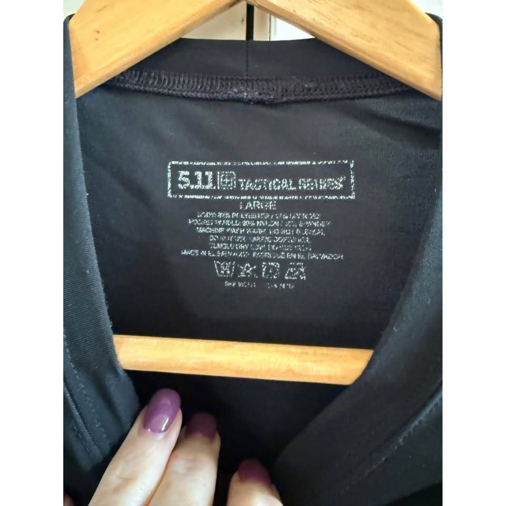 5.11‎ Tactical Men's Black Short Sleeve Padded Compression Shirt-Size L - Picture 5 of 8